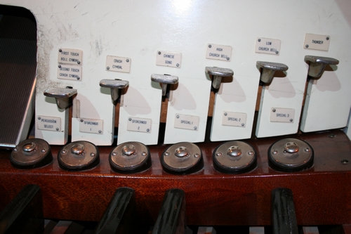 right side toe studs