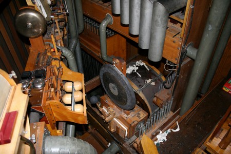 traps and percussion